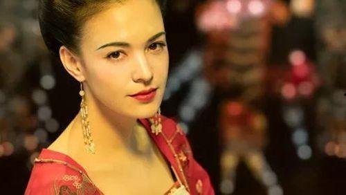 杨玉环长得像那个明星,竟与这位明星神似？