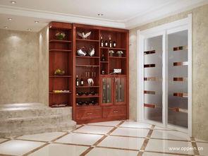 酒柜摆件网红熊,萌态可掬，点亮家居时尚新潮流